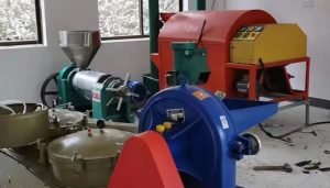 The main working principle of screw oil press